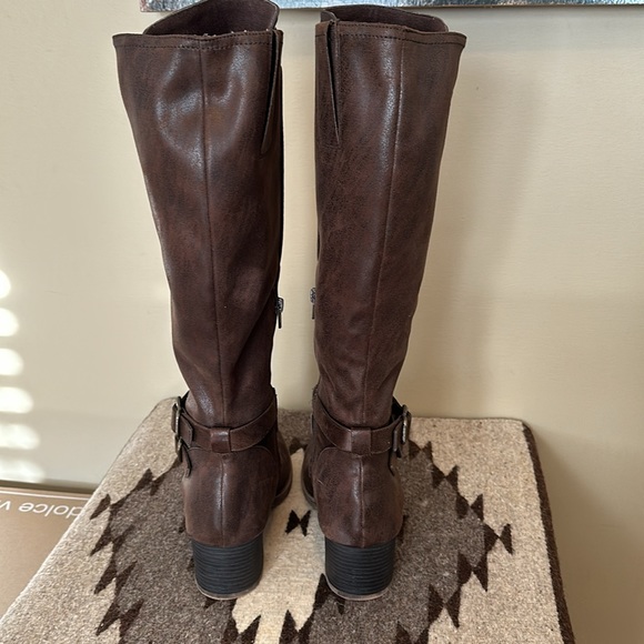 Carlos by Carlos Santana Knee High Brown Boot - Picture 7 of 11
